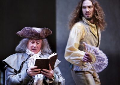 Il ventaglio di Carlo Goldoni, regia di Luca Ronconi produzione Piccolo Teatro di Milano, 2007)