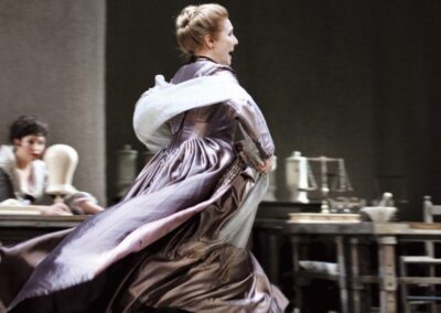Il ventaglio di Carlo Goldoni, regia di Luca Ronconi produzione Piccolo Teatro di Milano, 2007)