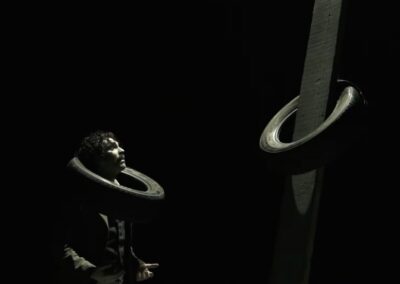 Officina 24 - Diretto e interpretato da Simone Toni da un’idea di Marco Benazzi scene Riccardo Canali